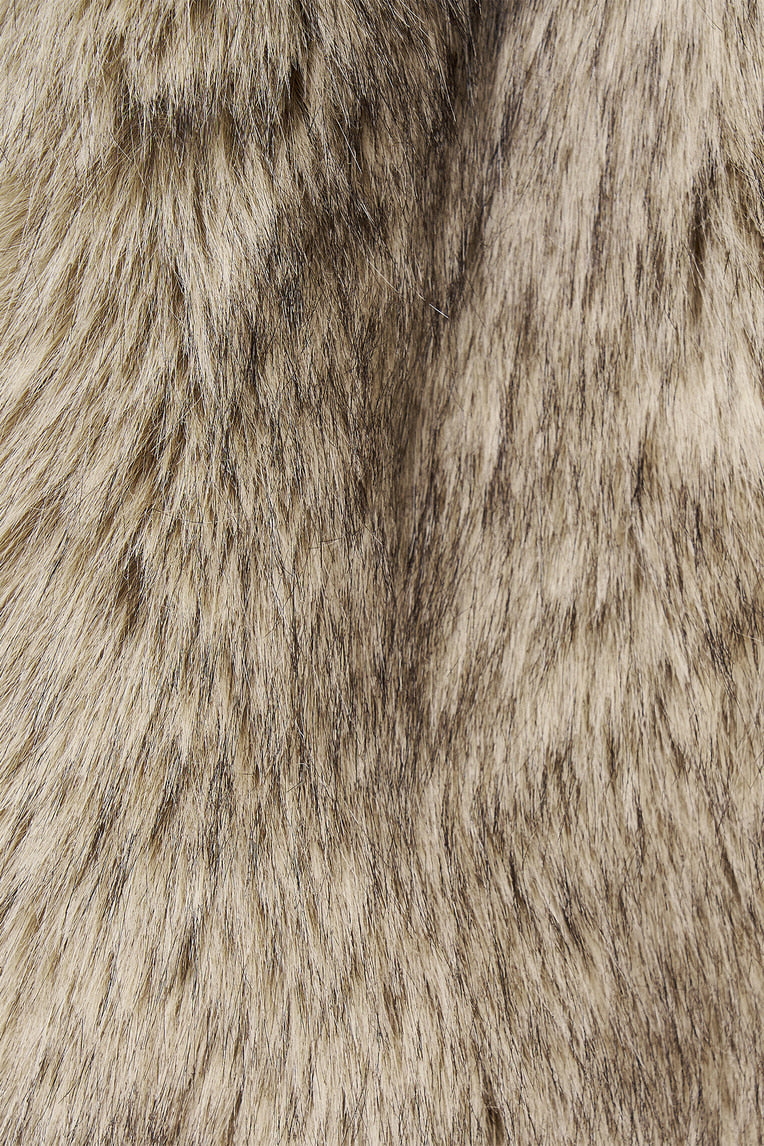 FAUX FUR CROPPED JACKET (BEIGE)