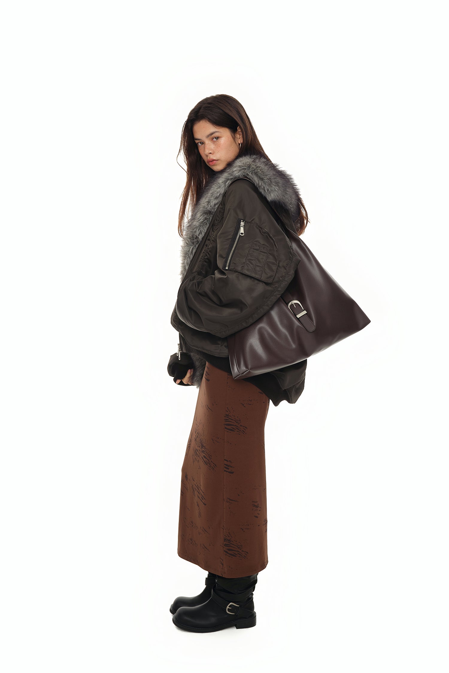 FAUX LEATHER BUCKLE HOBO BAG (BROWN)
