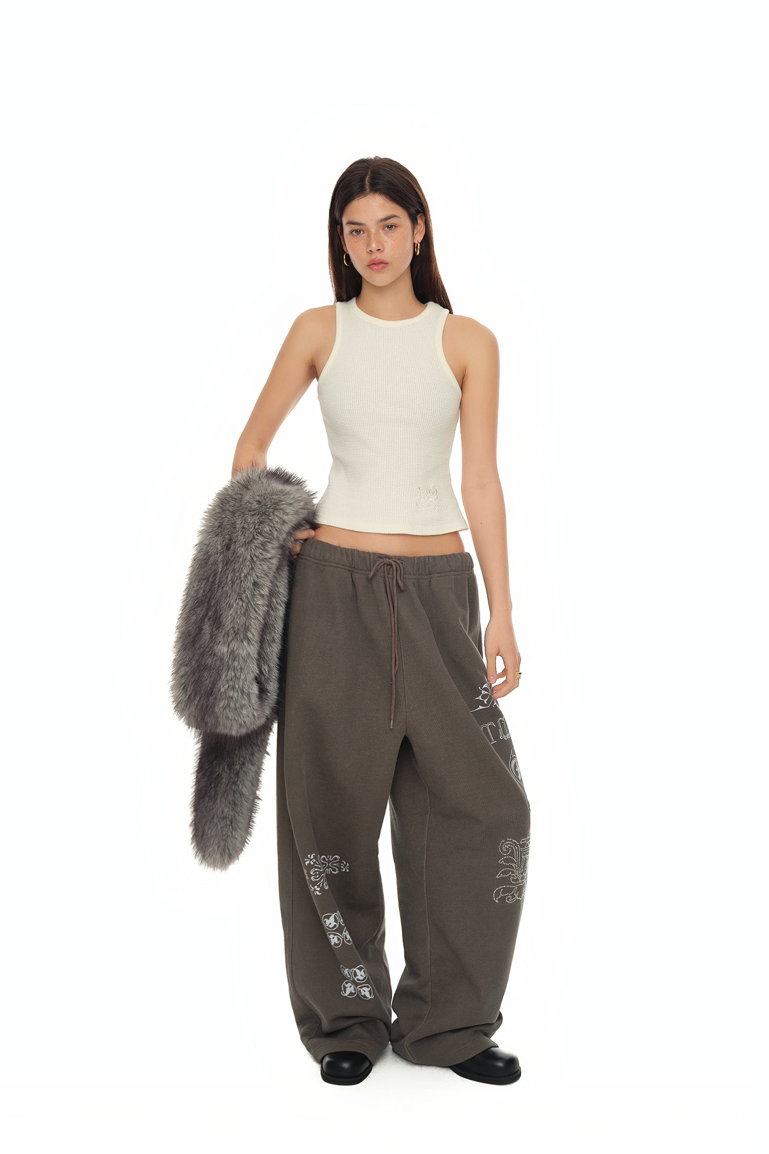 ORNAMENT SWEATPANTS (CHARCOAL)