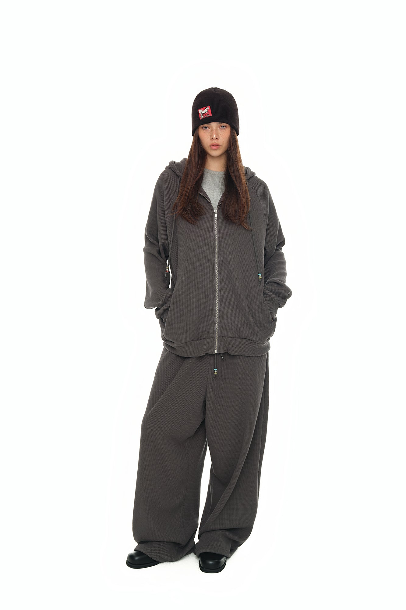 WESTERN BEAD WAFFLE ZIP-UP HOODIE (CHARCOAL)