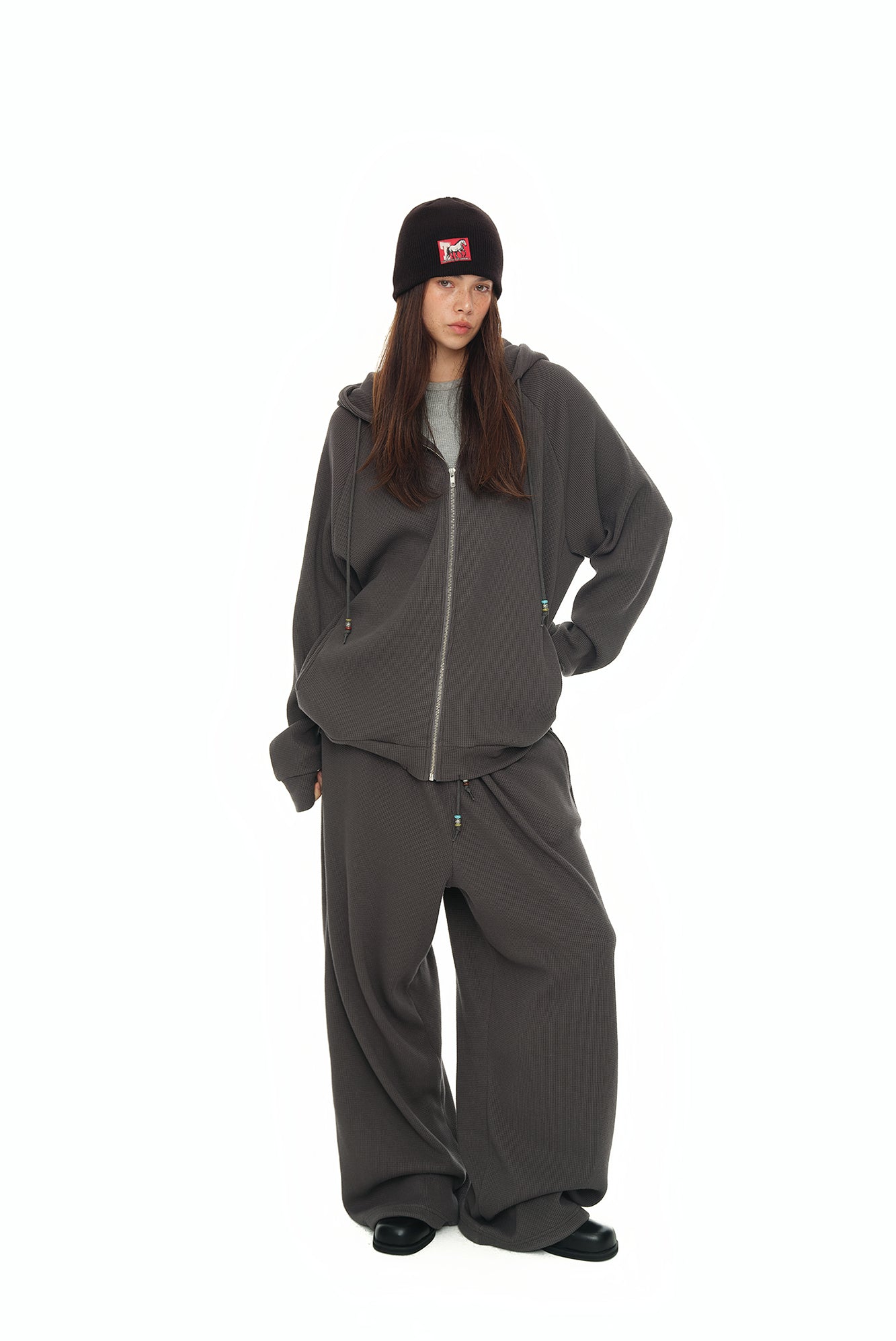 WESTERN BEAD WAFFLE ZIP-UP HOODIE (CHARCOAL)